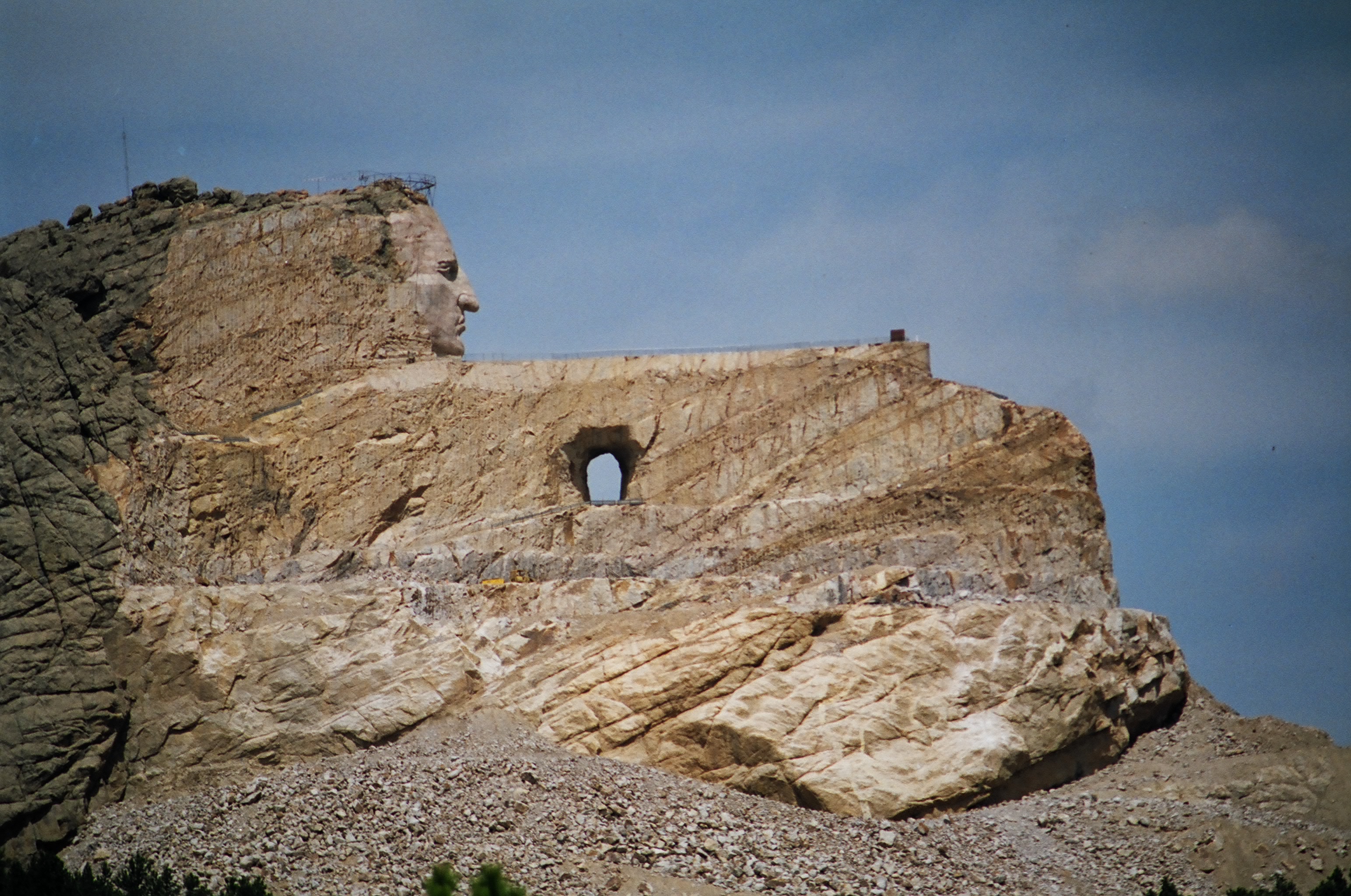 travel-mount-rushmore-and-crazy-horse-the-enchanted-manor