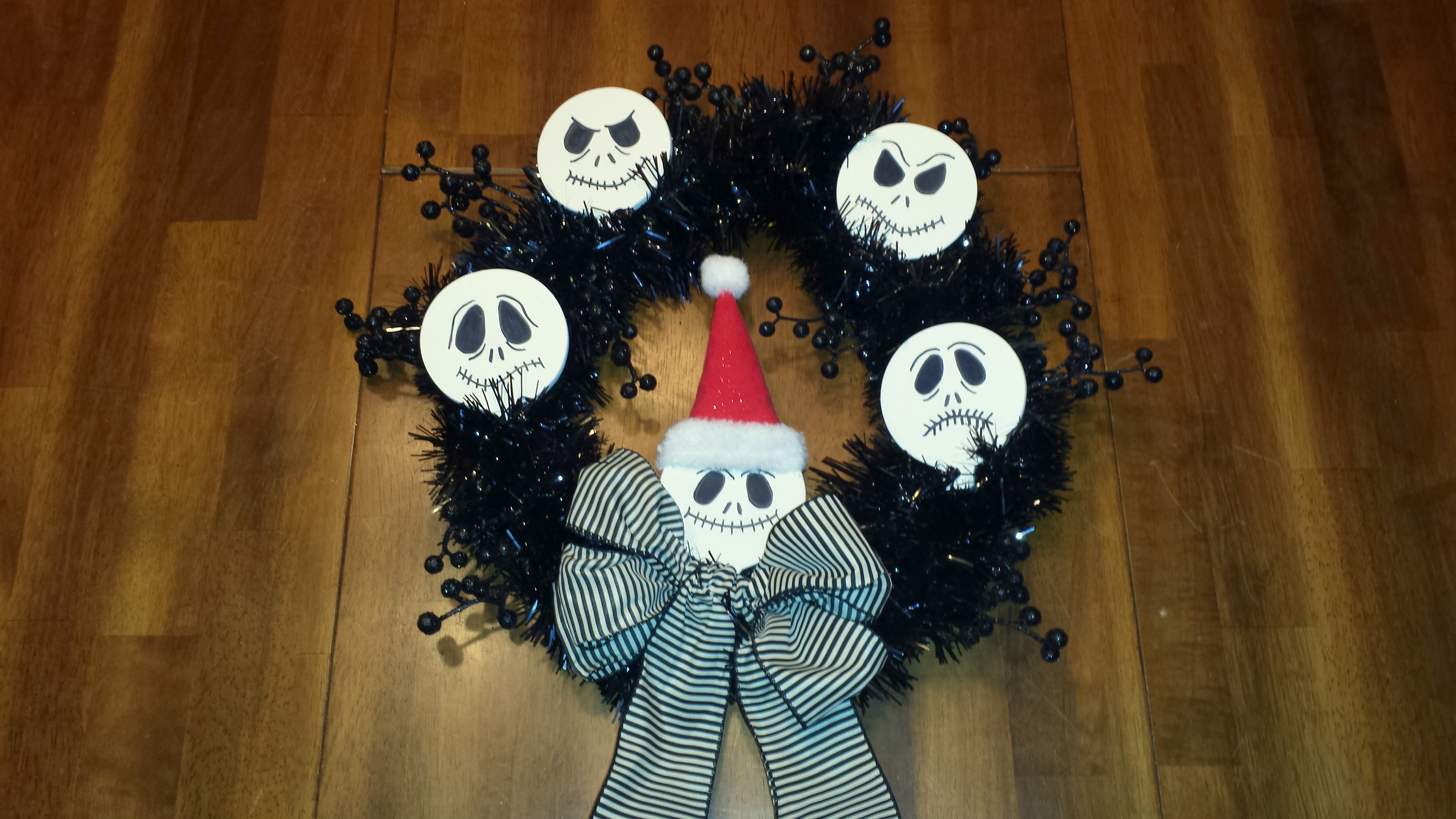 Craft – Nightmare Before Christmas wreath | The Enchanted Manor