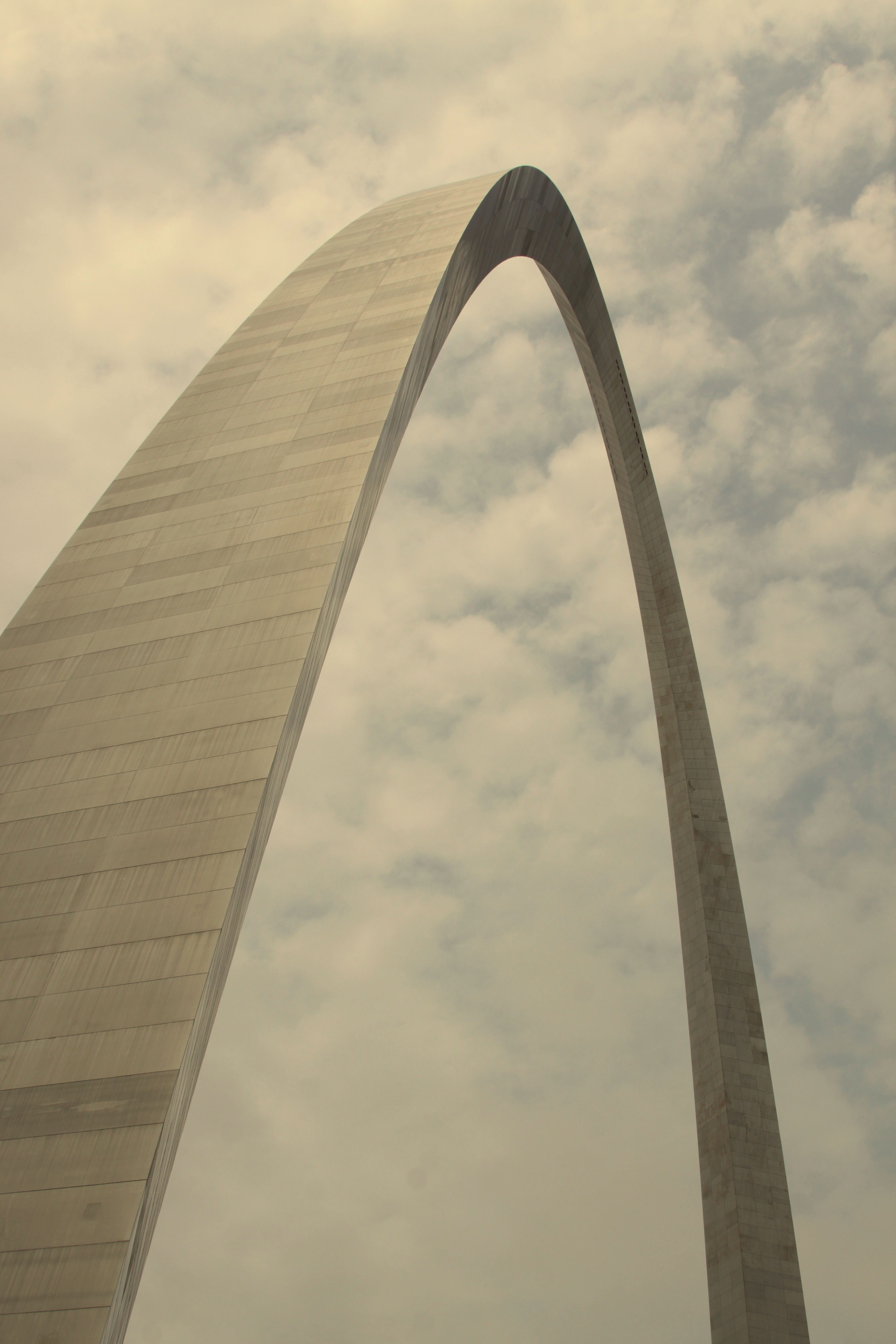 Travel – The St. Louis Gateway Arch | The Enchanted Manor