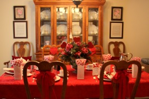 Queen of Hearts Party table