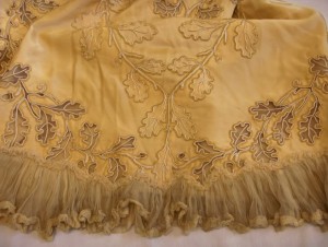 Worth dress 1906 - Lady Mary Curzon - oak leaf dress detail