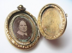 Victorian locket 1