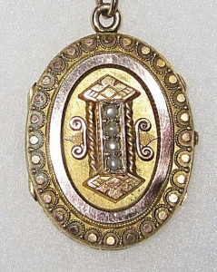 Victorian locket 2