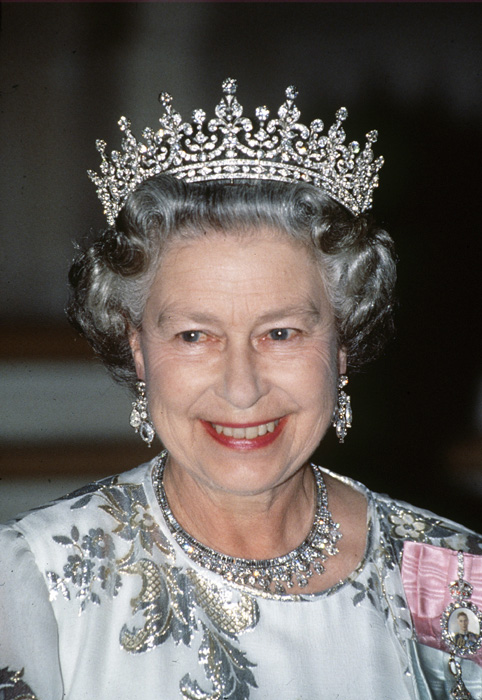 Queen Elizabeth II personal jewel collection | The Enchanted Manor